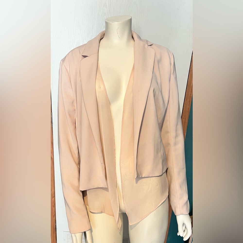 Jennifer Lopez dusty pink blazer. Size 8.